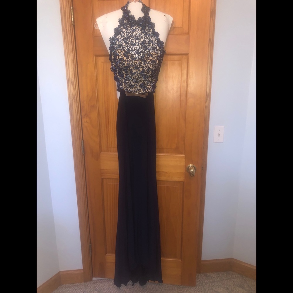 Prom Dress - Picture 3 of 5